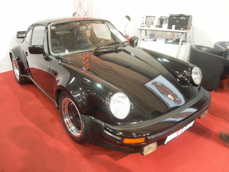 Porsche 930